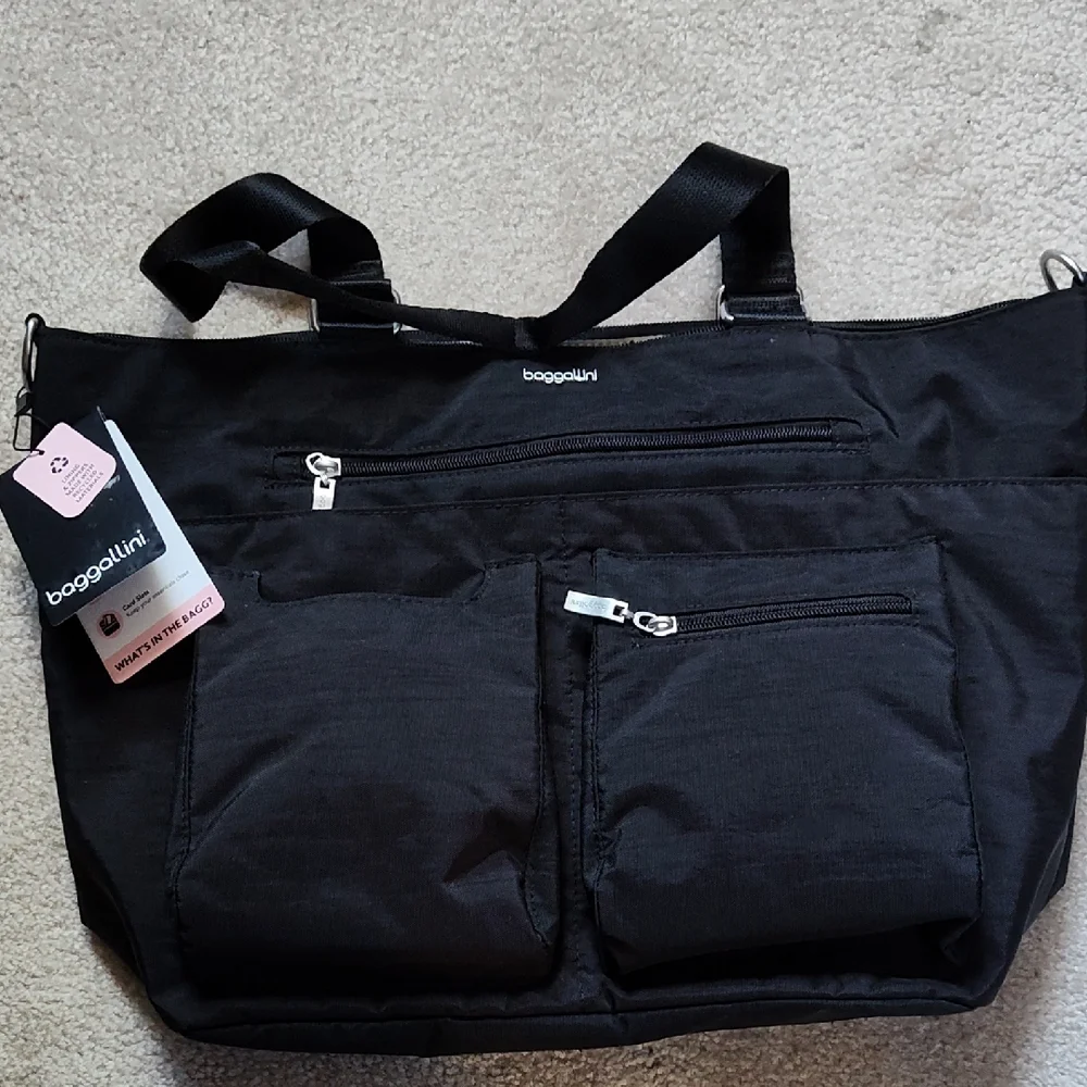 Baggallini Black Utility Tote with Front Zip Pockets